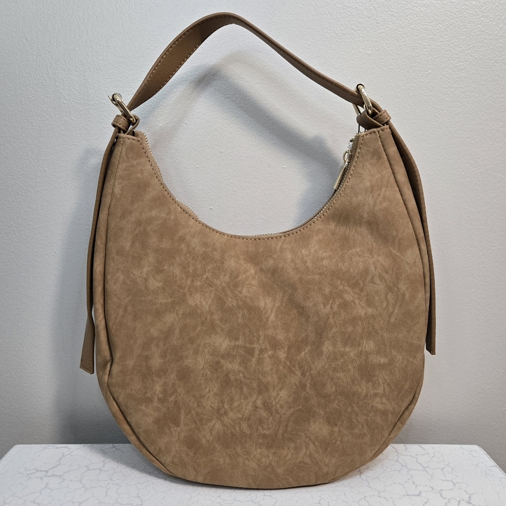 4th + Reckless Tan Faux Suede Crescent Bag ~ 🆕️ - Picture 4 of 9